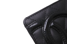 Load image into Gallery viewer, 極美品 CHANEL シャネル カードケース カンボンライン 17番台 ココマーク レザー エナメル ブラック ピンク 中古 64306