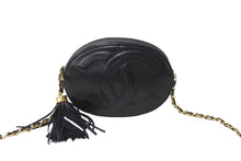 Load image into Gallery viewer, CHANEL シャネル チェーンショルダーバッグ ココマーク フリンジ 1番台 カーフスキン ブラック ゴールド金具 美品 中古 64309