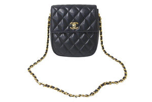 CHANEL シャネル チェーンショルダーバッグ 縦型 1番台 ラムスキン ブラック ゴールド金具 良品 中古 64310