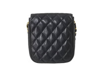 Load image into Gallery viewer, CHANEL シャネル チェーンショルダーバッグ 縦型 1番台 ラムスキン ブラック ゴールド金具 良品 中古 64310