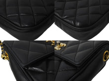 Load image into Gallery viewer, CHANEL シャネル チェーンショルダーバッグ 縦型 1番台 ラムスキン ブラック ゴールド金具 良品 中古 64310