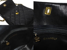 Load image into Gallery viewer, CHANEL シャネル チェーンショルダーバッグ 縦型 1番台 ラムスキン ブラック ゴールド金具 良品 中古 64310