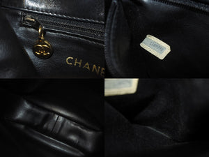 CHANEL シャネル チェーンショルダーバッグ 縦型 1番台 ラムスキン ブラック ゴールド金具 良品 中古 64310
