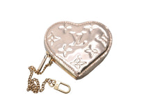 Load image into Gallery viewer, LOUIS VUITTON ルイヴィトン モノグラム ミロワール ポルト モネ クール ポーチ ゴールド ハート M93567 美品 中古 64316