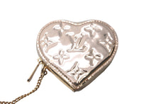 Load image into Gallery viewer, LOUIS VUITTON ルイヴィトン モノグラム ミロワール ポルト モネ クール ポーチ ゴールド ハート M93567 美品 中古 64316