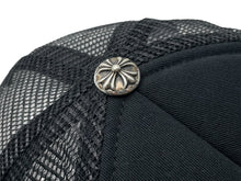 Load image into Gallery viewer, CHROME HEARTS クロムハーツ トラッカーキャップ サイズOS(53~60cm) メッシュ ホノルル限定 ブラック シルバー925 美品 中古 64327