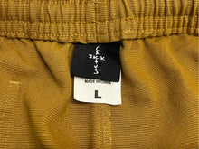 Load image into Gallery viewer, Cactus Jack カクタス ジャック トラヴィス スコット ショートパンツ ハーフパンツ ロゴ ベージュ サイズL 美品 中古 64343