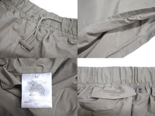 Load image into Gallery viewer, FearOfGod フィアオブゴッド Essentials エッセンシャル ハーフパンツ ショートパンツ 090233 ベージュ M 美品 中古 64349