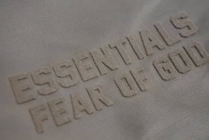 ESSENTIALS エッセンシャルズ ハーフパンツ ショートパンツ ナイロン ベージュ サイズM 美品 中古 64350
