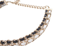 画像をギャラリービューアに読み込む, CHANEL シャネル ネックレス チョーカー 822A ターンロック ココマーク 822A ブラック ホワイト ゴールド 美品 中古 64382