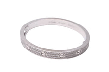 Load image into Gallery viewer, Cartier カルティエ 22年新型 15号 ラブブレス K18WG 定価752万円 ブレスレット 46.2g 2022年ギャラ 美品 中古 64386