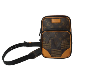 LOUIS VUITTON ルイヴィトン NIGO アマゾンスリングバッグ ショルダーバッグ N40379 ブラウン ブラック 美品 中古 64396