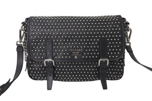 PRADA プラダ メッセンジャーバッグ ショルダーバッグ BT861S スタッズ ソフトカーフレザー シルバー金具 ブラック 美品 中古 64402 