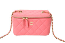 Load image into Gallery viewer, CHANEL シャネル バニティ ショルダーバッグ 32番台 ピンク ラムスキン ココマーク ゴールド金具 美品 中古 64408