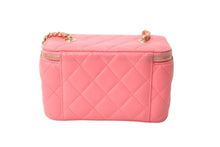 Load image into Gallery viewer, CHANEL シャネル バニティ ショルダーバッグ 32番台 ピンク ラムスキン ココマーク ゴールド金具 美品 中古 64408
