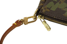 Load image into Gallery viewer, [USED/中古]LOUIS VUITTON ルイ・ヴィトン アクセサリーポーチ ポシェット アクセソワール ブラウン グリーン ヌメ革 モノグラムグラフィティ M92191 ゴールド金具 Bランク 中古 64417
