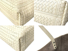 Load image into Gallery viewer, BOTTEGAVENETA ボッテガヴェネタ トートバッグ イントレチャート イニシャル入り アイボリー ブラック金具 レザー 美品 中古 64421