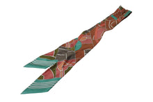 Load image into Gallery viewer, HERMES エルメス スカーフ ツイリー 総柄 幾何学模様 フランス製 シルク プリント 美品 中古 64438