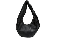 Load image into Gallery viewer, BOTTEGAVENETA ボッテガヴェネタ ザ ジョディマキシ ショルダーバッグ イントレチャート ラムスキン ブラック 美品 中古 64440