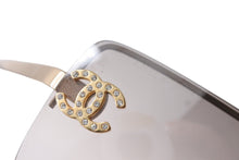 Load image into Gallery viewer, 極美品 CHANEL シャネル サングラス ココマーク リムレス 62◻︎15 120 4104-B c.125/8Z GP ブラウン ゴールド金具 中古 64471