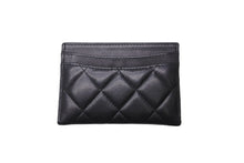 Load image into Gallery viewer, CHANEL シャネル カードケース ココマーク ラムスキン 29番台 2019年AW ブラック シルバー金具 美品 中古 64477