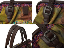 Load image into Gallery viewer, 極美品 CHANEL シャネル エンブロイダリー グラフィティ がま口 ハンドバッグ カーキ A92791 アンティークシルバー金具 中古 64478