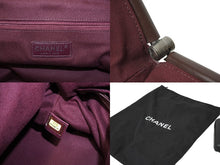 Load image into Gallery viewer, 極美品 CHANEL シャネル エンブロイダリー グラフィティ がま口 ハンドバッグ カーキ A92791 アンティークシルバー金具 中古 64478