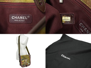 極美品 CHANEL シャネル エンブロイダリー グラフィティ ショルダーバッグ A92789 ココマーク 20番台 カーキ シルバー 中古 64480