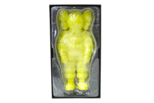 Load image into Gallery viewer, 新品未使用 MEDICOM TOY メディコムトイ 人形 フィギュア KAWS カウズ What Party open edition イエロー Yellow 64492