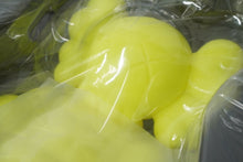 Load image into Gallery viewer, 新品未使用 MEDICOM TOY メディコムトイ 人形 フィギュア KAWS カウズ What Party open edition イエロー Yellow 64492