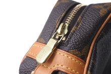 Load image into Gallery viewer, LOUIS VUITTON ルイ ヴィトン トゥルースワピティ ポーチ M58030 モノグラムキャンバス ブラウン ゴールド金具 美品 中古 64504