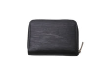 Load image into Gallery viewer, LOUIS VUITTON ルイヴィトン ジッピー コインパース M60152 エピレザー コインケース ブラック シルバー金具 美品 中古 64538