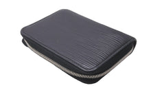 Load image into Gallery viewer, LOUIS VUITTON ルイヴィトン ジッピー コインパース M60152 エピレザー コインケース ブラック シルバー金具 美品 中古 64538