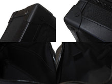 Load image into Gallery viewer, 極美品 LOUIS VUITTON ルイヴィトン ショルダーバッグ ソフトトランク M55700 モノグラム トリヨンレザー ブラック 中古 64546