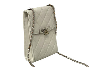 CHANEL シャネル マトラッセ スマートフォン チェーン ショルダーバッグ ホワイト 28番台 キャビアスキン ココマーク ロゴ 斜め掛け 美品 中古 64553