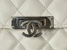 Load image into Gallery viewer, CHANEL シャネル マトラッセ スマートフォン チェーン ショルダーバッグ ホワイト 28番台 キャビアスキン ココマーク ロゴ 斜め掛け 美品 中古 64553
