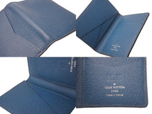 Load image into Gallery viewer, LOUIS VUITTON ルイヴィトン オーガナイザー ドゥ ポッシュ カードケース M60623 エピレザー ブルー イニシャル入り 美品 中古 64560