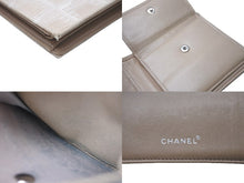 Load image into Gallery viewer, CHANEL シャネル ニュートラベルライン 二つ折り財布 ココマーク 7番台 2002年 キャンバス ベージュ シルバー金具 良品 中古 64561
