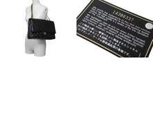 Load image into Gallery viewer, CHANEL シャネル Wフラップチェーンショルダーバッグ デカマトラッセ 33cm 14番台 ラムスキン ブラック ゴールド 美品 中古 64584