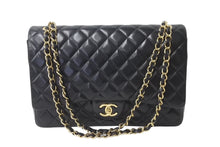 Load image into Gallery viewer, CHANEL シャネル Wフラップチェーンショルダーバッグ デカマトラッセ 33cm 14番台 ラムスキン ブラック ゴールド 美品 中古 64584