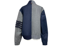 Load image into Gallery viewer, ThomBrowne トムブラウン ウールフェルトブルゾンジャケット 4BAR MJO030E-E0040-035 グレー ネイビー サイズ3 美品 中古 64591