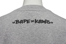 画像をギャラリービューアに読み込む, 極美品 A BATHING APE × KAWS アベイシングエイプ カウズ半袖Ｔシャツ サイズM グレー コットン ベイプ マイロ 中古 64601 