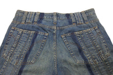 Load image into Gallery viewer, DOLCE&amp;GABBANA ドルチェアンドガッバーナ デニムパンツ 7部丈パンツ サイズ31 美品 中古 64653