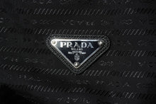 Load image into Gallery viewer, 極美品 PRADA プラダ ナイロンジャケット トライアングルロゴ サイズXL SGC057 S221 11FC リナイロン ブラック 中古 64699