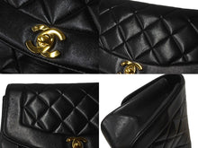 Load image into Gallery viewer, CHANEL シャネル チェーンショルダーバッグ ダイアナマトラッセ 22 2番台 ラムスキン ブラック ゴールド金具 美品 中古 64733
