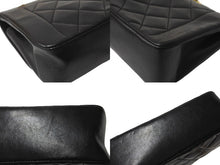 Load image into Gallery viewer, CHANEL シャネル チェーンショルダーバッグ ダイアナマトラッセ 22 2番台 ラムスキン ブラック ゴールド金具 美品 中古 64733