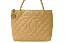 Load image into Gallery viewer, CHANEL シャネル 復刻トート 8番台 ハンドバッグ ココマーク キャビアスキン ベージュ シルバー金具 美品 中古 64736