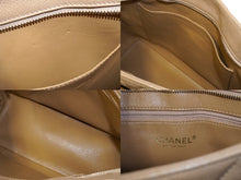Load image into Gallery viewer, CHANEL シャネル 復刻トート 8番台 ハンドバッグ ココマーク キャビアスキン ベージュ シルバー金具 美品 中古 64736