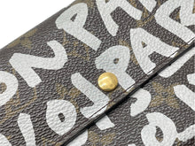 Load image into Gallery viewer, LOUIS VUITTON ルイ ヴィトン ポルトモネ クレディ 長財布 ノグラム グラフィティ M92189 PVC ブラウン アルジャン 美品 中古 64738