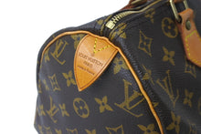 Load image into Gallery viewer, LOUIS VUITTON ルイヴィトン モノグラム スピーディー30 ハンドバッグ 旧型 ロゴ M41526 PVC レザー ゴールド金具 美品 中古 64748